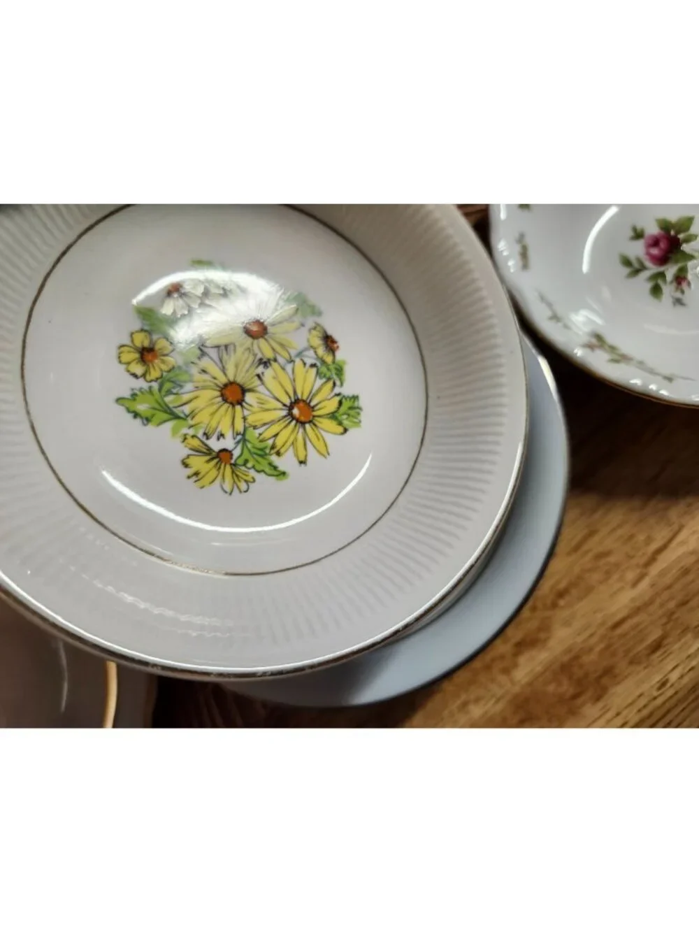 Colorful Mismatched Fine China Berry Dessert Bowls Porcelain Eclectic Set of 6